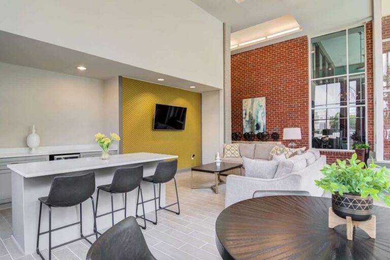 1660 Peachtree Apartments leasing office lounge.